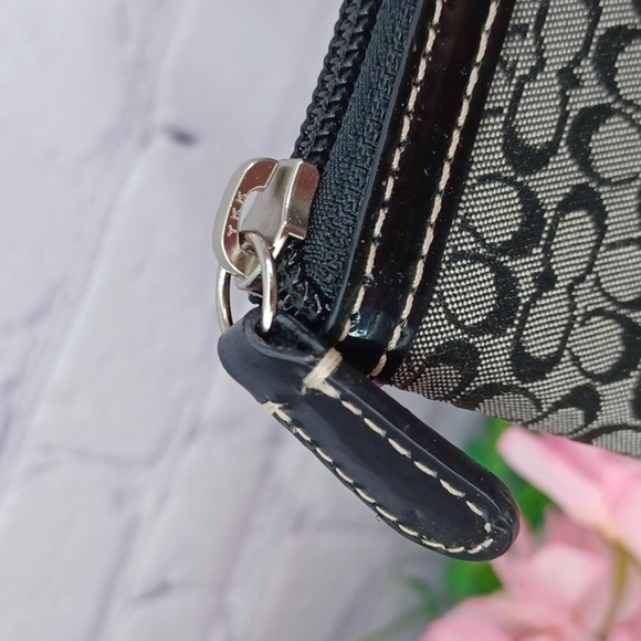 Coach Signature Tablet Sleeve NWOT - Picture 2 of 7